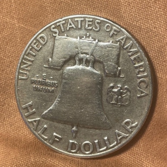 1953 P Franklin Sue Half Dollar .90% Silver #205793313681 - Picture 4 of 5